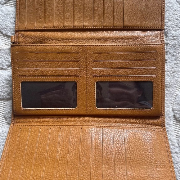 Carolina Herrera Authentic - Picture 4 of 8